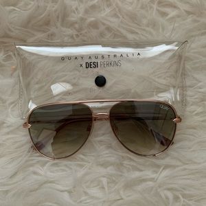 Quay’ x Desi High Key mini